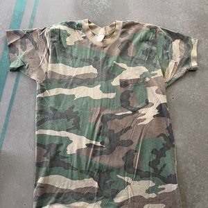 Vintage camo T-shirt Size M